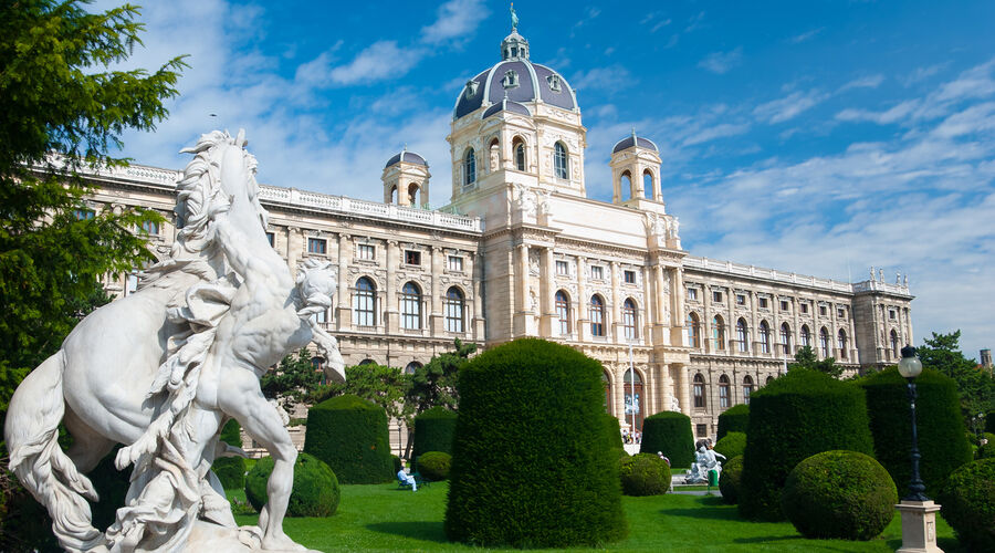 Büyük Orta Avrupa & Hallstatt & Salzburg Turu ( Viyana → Berlin )