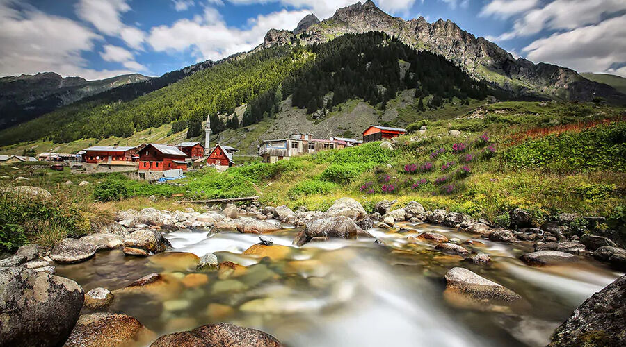 Uçakla Karadeniz Yaylalar Rüzgarı ve Batum Turları (Samsun başlar, Samsun biter)