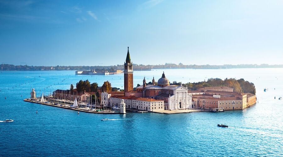 İzmir`den Aktarmasız; Milano & Venedik Turu