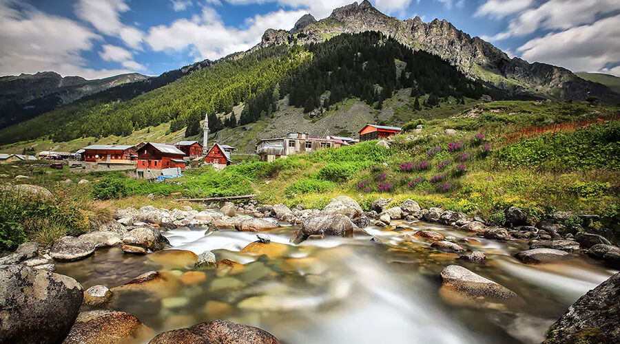 Uçakla Karadeniz Yaylalar Rüzgarı ve Batum Turları (Trabzon başlar, Trabzon biter)