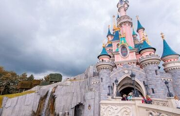 İzmir`den Aktarmasız; Paris & Disneyland & Brüksel & Amsterdam Turu